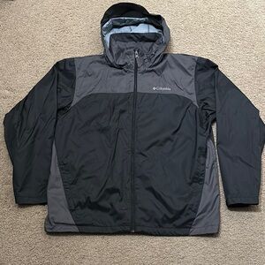 Columbia Men's Black and Gray Windbreaker